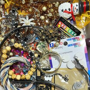 VTG - Now Repurpose Jewelry Rhinestone Beads DIY Harvest Craft Supply Box 1#10.5